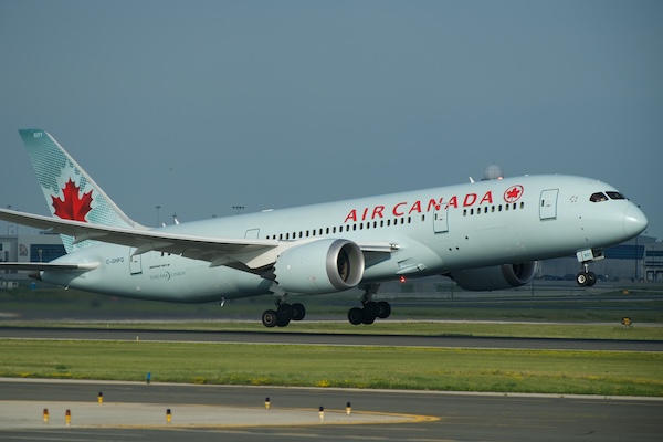 photo - Air Canada Boeing 778 Lifting off Runway 23, Toronto-Pearson YYZ